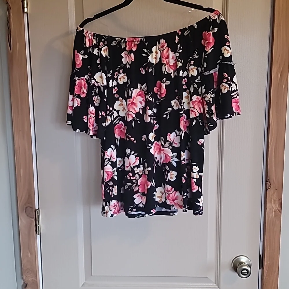 Cherish small off shoulder floral top - Picture 4 of 4